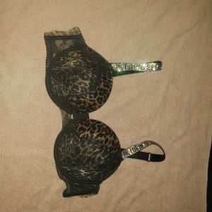 Victoria's Secret Very Sexy shine strap push up bra.